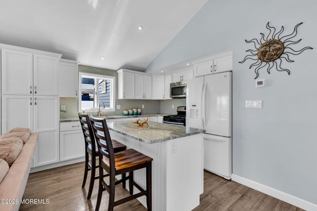 209 Fernwood Drive, Bayville, NJ 08721