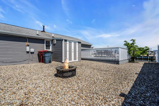 209 Fernwood Drive, Bayville, NJ 08721