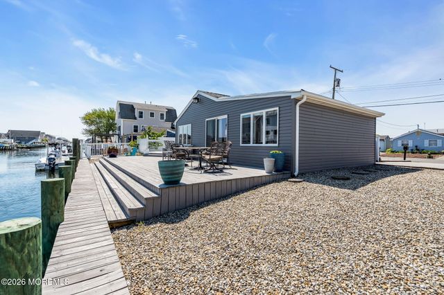209 Fernwood Drive, Bayville, NJ 08721