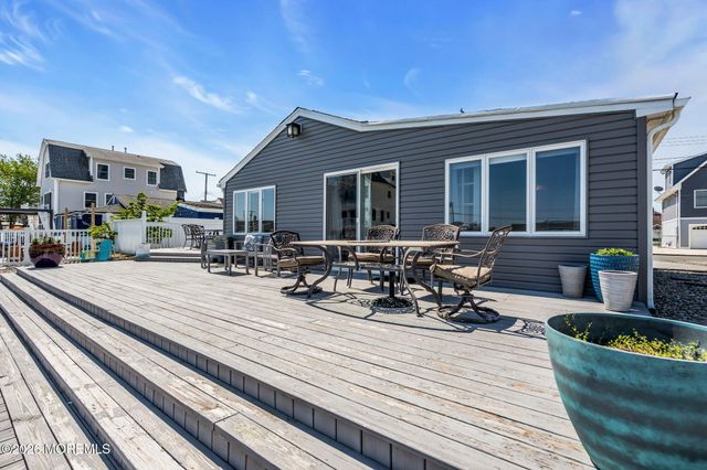 209 Fernwood Drive, Bayville, NJ 08721