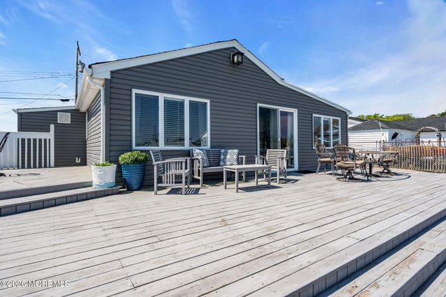 209 Fernwood Drive, Bayville, NJ 08721