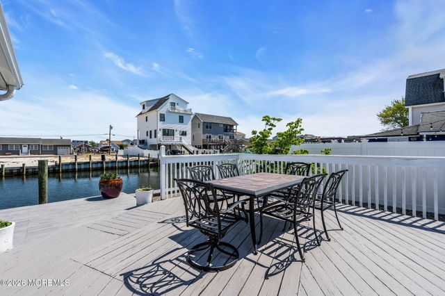 209 Fernwood Drive, Bayville, NJ 08721