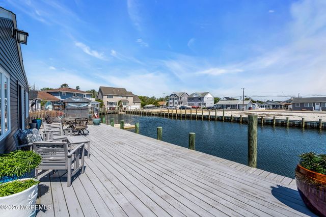 209 Fernwood Drive, Bayville, NJ 08721