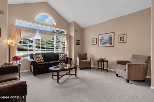 17 Falstaff Drive, Manchester, NJ 08759