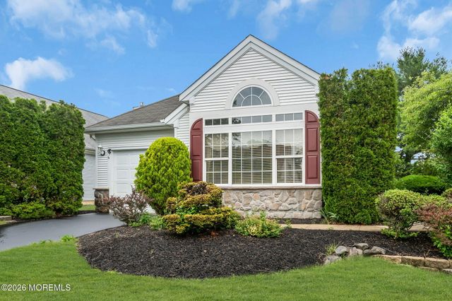 17 Falstaff Drive, Manchester, NJ 08759