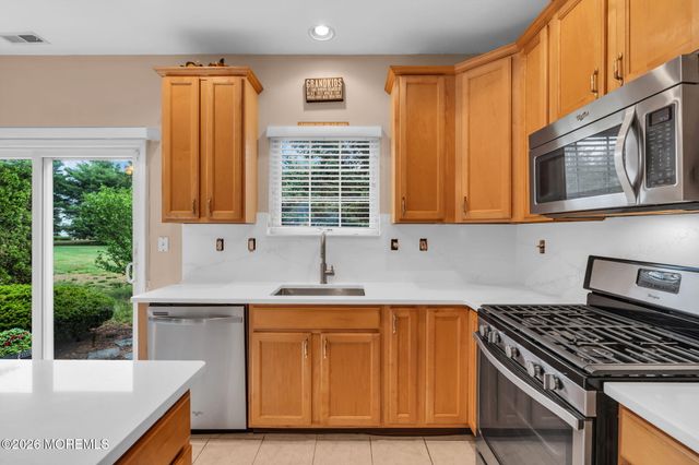 17 Falstaff Drive, Manchester, NJ 08759