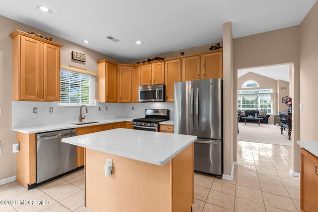 17 Falstaff Drive, Manchester, NJ 08759