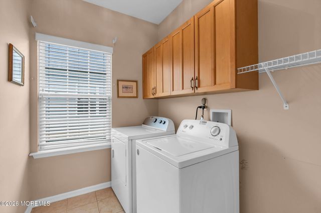 17 Falstaff Drive, Manchester, NJ 08759