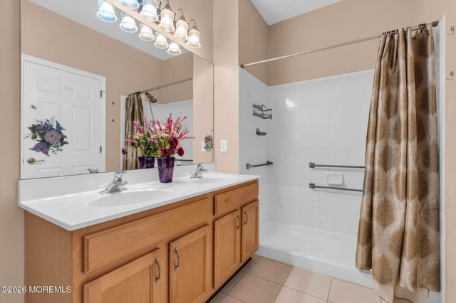 17 Falstaff Drive, Manchester, NJ 08759