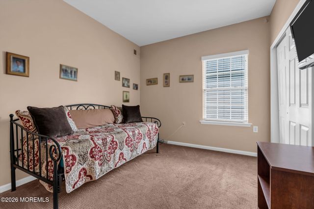 17 Falstaff Drive, Manchester, NJ 08759