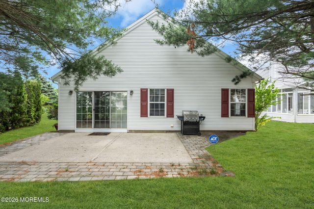 17 Falstaff Drive, Manchester, NJ 08759