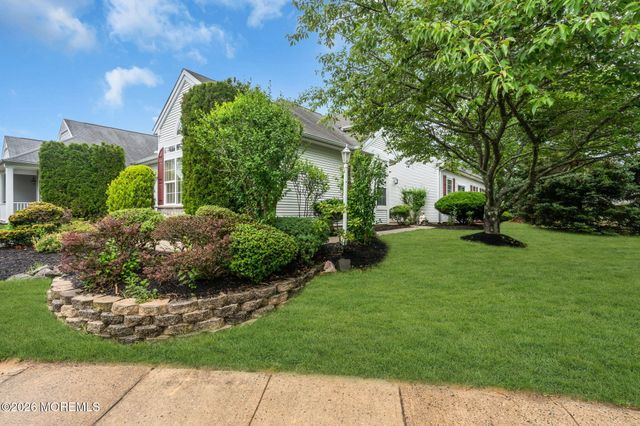 17 Falstaff Drive, Manchester, NJ 08759