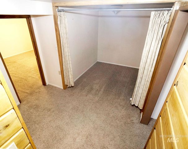 6414 W Randolph Dr, Boise, ID 83709