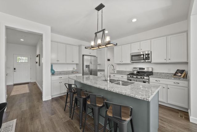 512 Greenacre Circle, Howard, OH 43028