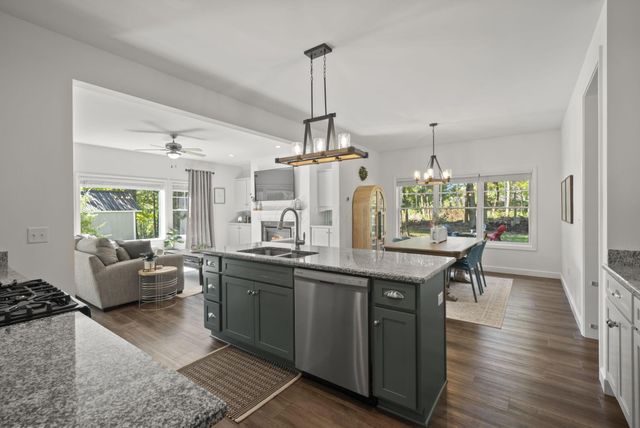 512 Greenacre Circle, Howard, OH 43028