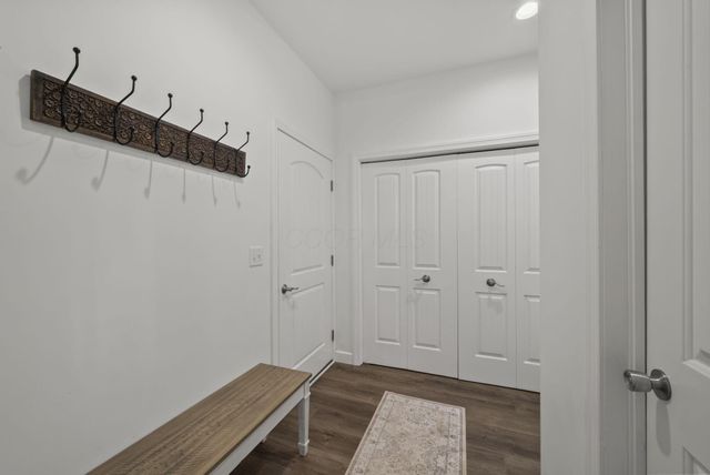 512 Greenacre Circle, Howard, OH 43028