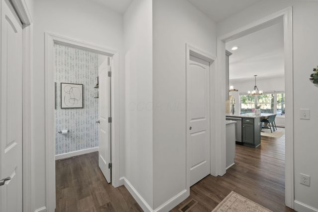 512 Greenacre Circle, Howard, OH 43028