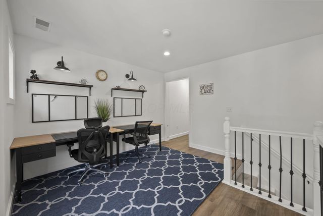 512 Greenacre Circle, Howard, OH 43028