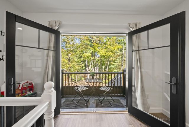 512 Greenacre Circle, Howard, OH 43028