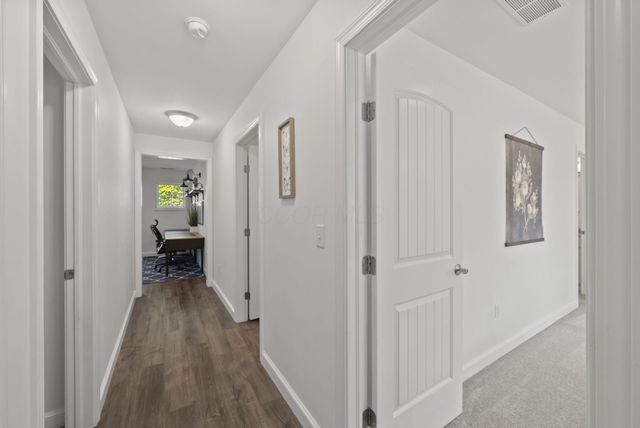 512 Greenacre Circle, Howard, OH 43028