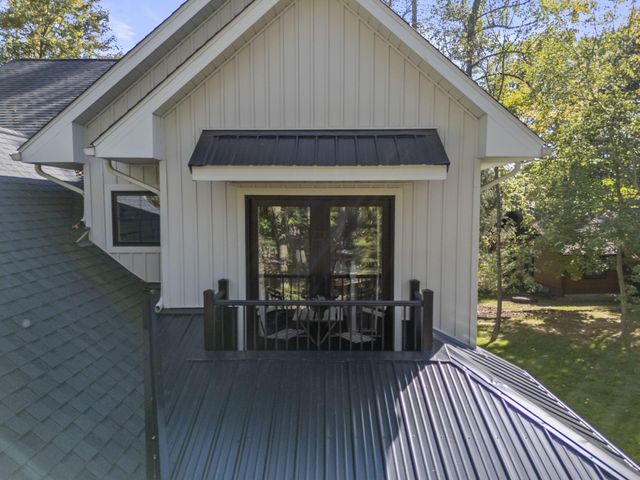 512 Greenacre Circle, Howard, OH 43028