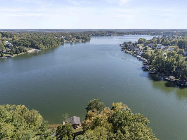 512 Greenacre Circle, Howard, OH 43028