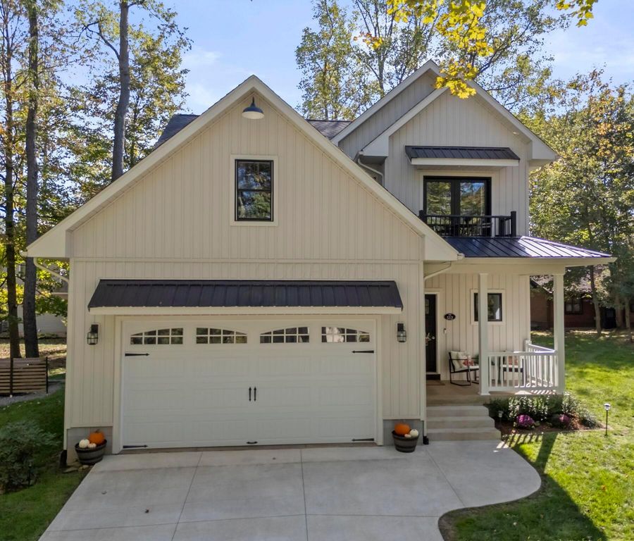 512 Greenacre Circle, Howard, OH 43028