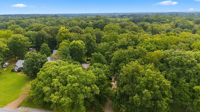 5038 Windland Dr, Springfield, TN 37172