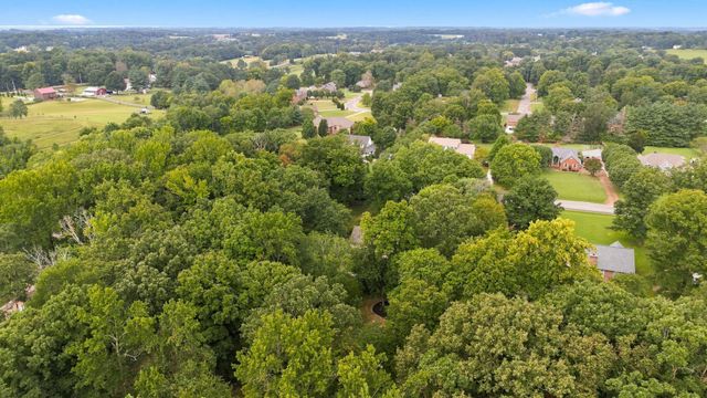 5038 Windland Dr, Springfield, TN 37172