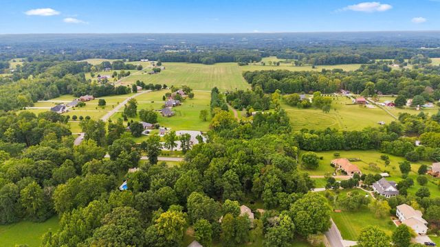 5038 Windland Dr, Springfield, TN 37172