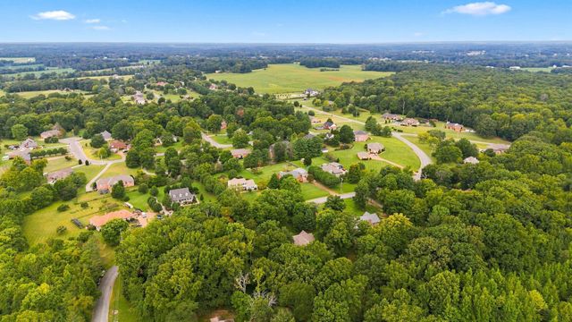 5038 Windland Dr, Springfield, TN 37172