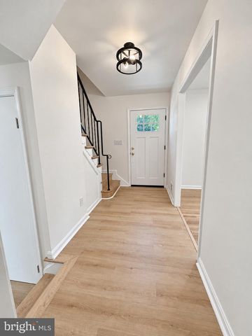 11906 HENRY FLEET DR, Potomac, MD 20854