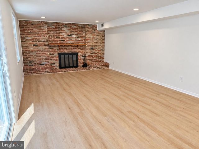 11906 HENRY FLEET DR, Potomac, MD 20854
