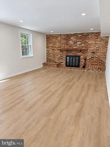 11906 HENRY FLEET DR, Potomac, MD 20854