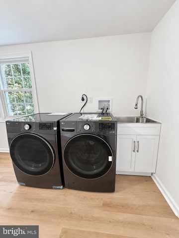 11906 HENRY FLEET DR, Potomac, MD 20854