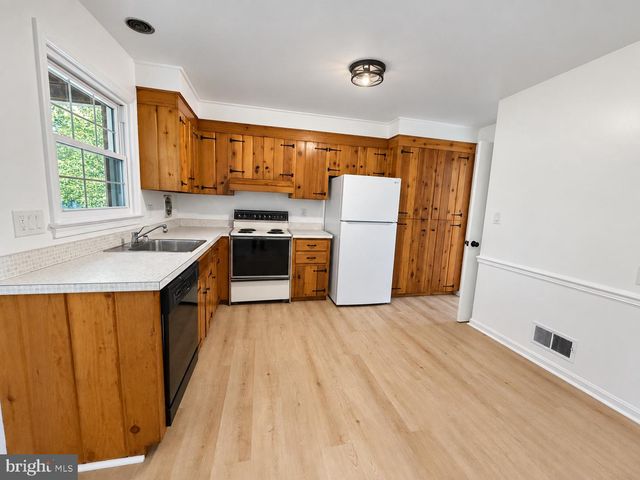 11906 HENRY FLEET DR, Potomac, MD 20854