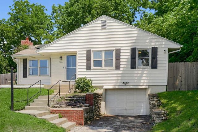 2620 NE 56th Terrace, Gladstone, MO 64118