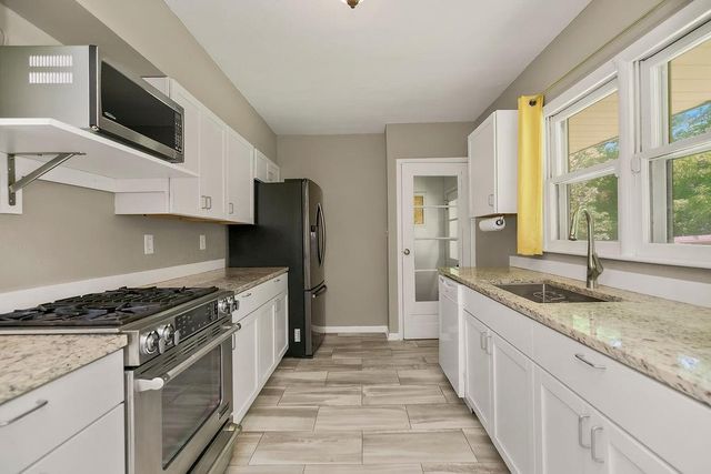 2620 NE 56th Terrace, Gladstone, MO 64118