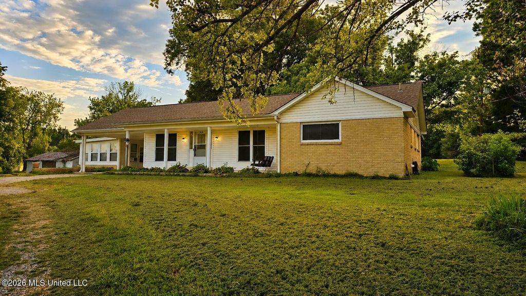 35 Highway 301, Lake Cormorant, MS 38641 — exterior