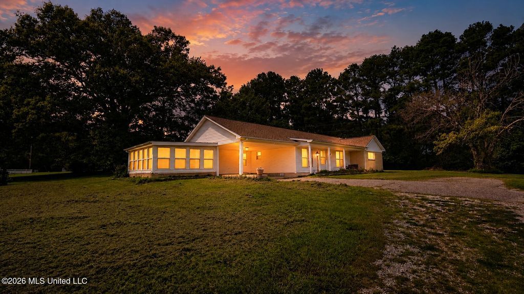 35 Highway 301, Lake Cormorant, MS 38641 — photo 3