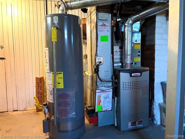 7592 Ready Avenue, Warren, MI 48091