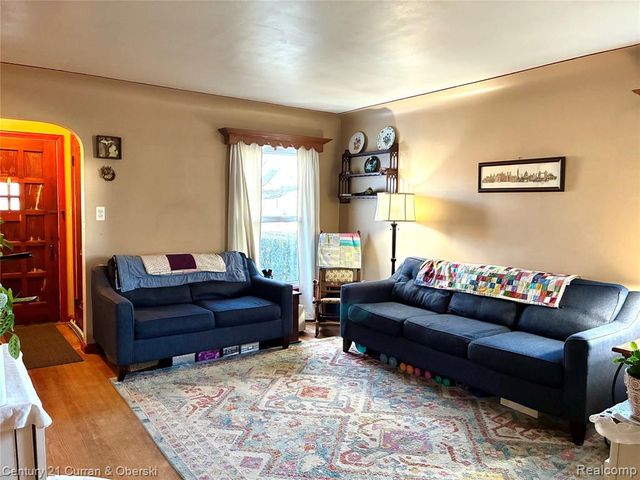 7592 Ready Avenue, Warren, MI 48091