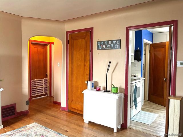 7592 Ready Avenue, Warren, MI 48091