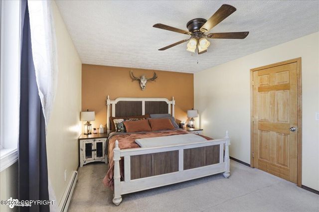 18643 N Lowrie Loop, Eagle River, AK 99577