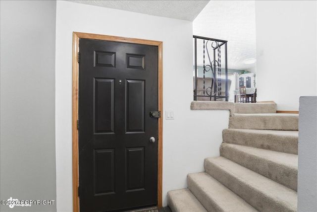 18643 N Lowrie Loop, Eagle River, AK 99577