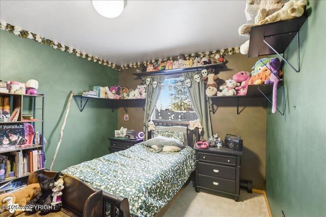 18643 N Lowrie Loop, Eagle River, AK 99577