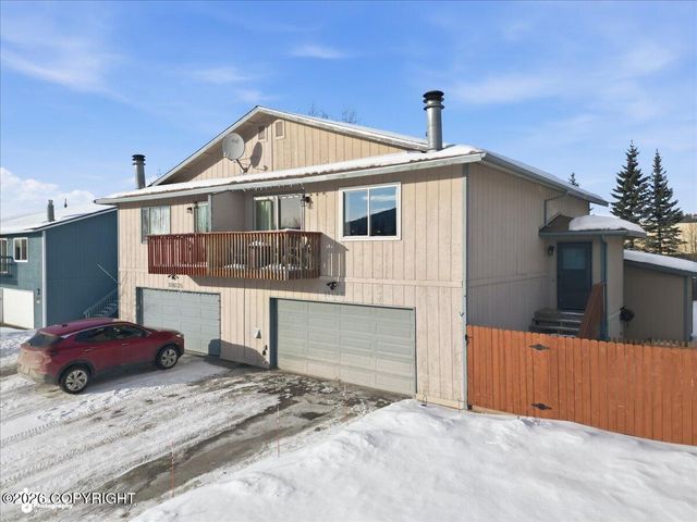 18643 N Lowrie Loop, Eagle River, AK 99577