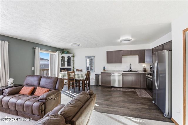 18643 N Lowrie Loop, Eagle River, AK 99577