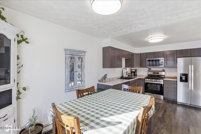 18643 N Lowrie Loop, Eagle River, AK 99577