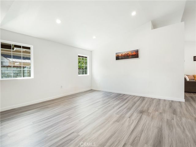 22825 Fir Court, Saugus, CA 91390